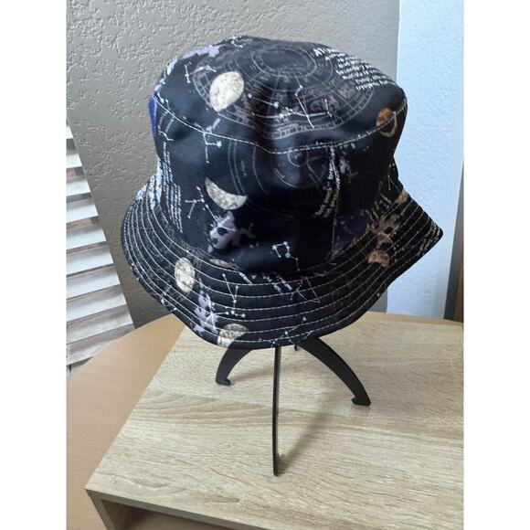 Space-Themed Bucket Hat - Picture 2 of 7